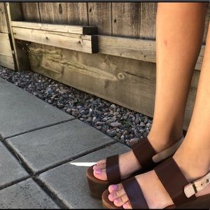 Cooperative Block heel sandal